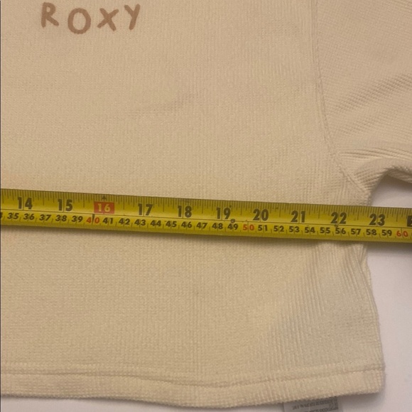 Roxy Cream Crop Top with Floral Accents - Picture 5 of 6